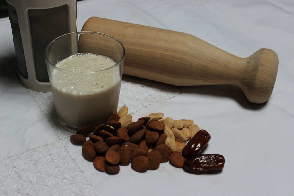 Receta vegana de leche de almendras casera