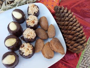 Receta vegana de bombones de chocolate con leche de avena y almendras