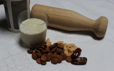 Almond milk: Vegan recipe