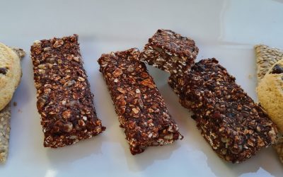 Almond and coconut pulp homemade energy balls