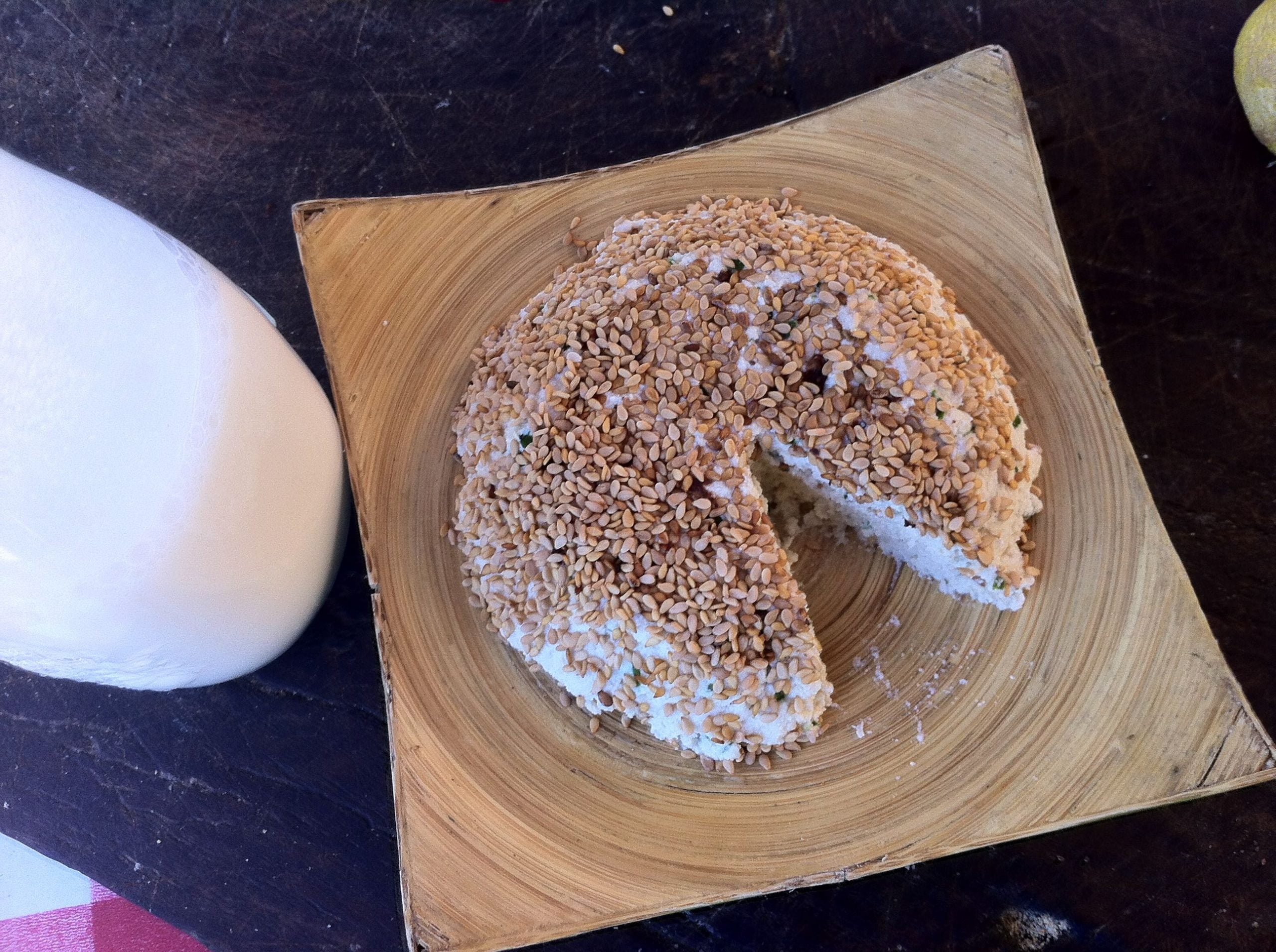 Probiotic almond yogurt and vegan cheese Vegan Milker