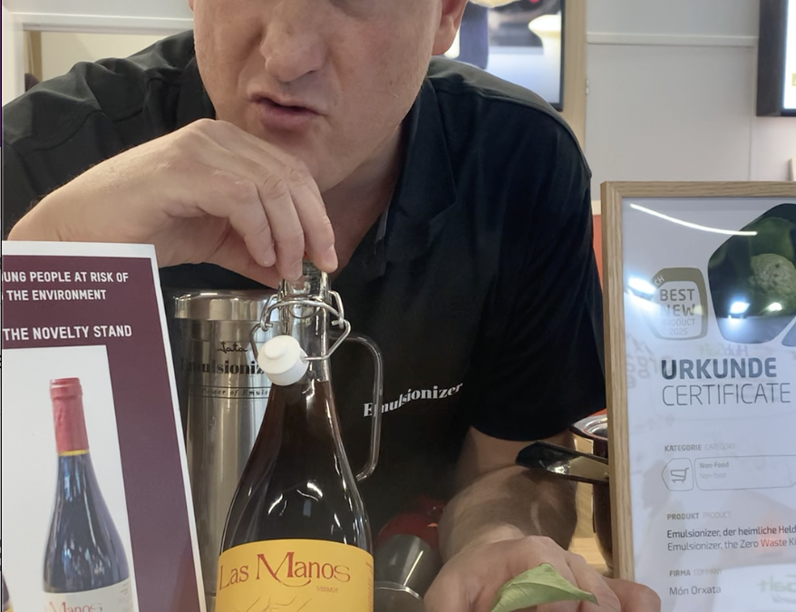  Cocktail : Vermouth with fruits